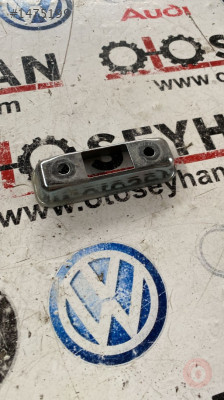 5J0827229 skoda fabia 2011 bagaj kapağı açma düğmesi yuvası