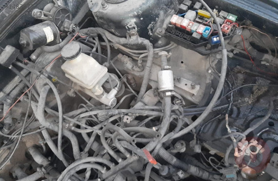 1996 hyundai elantra 1.8 otomatik çıkma motor içi tesisat