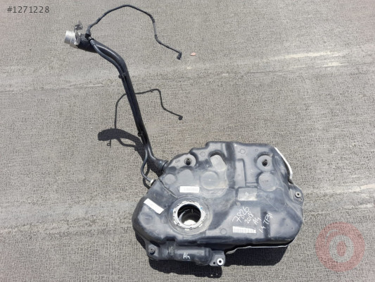 AUDİ A4 16-20 1.4 TFSİ YAKIT DEPOSU 8W0201060CP