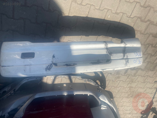 Çıkma Peugeot 106 beyaz arka tampon