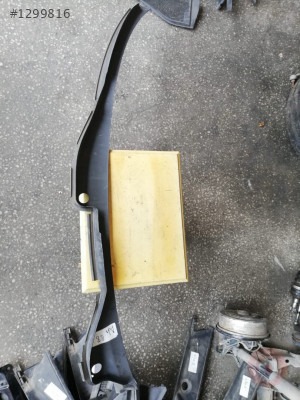 Audi A4 B8 Ön Cam Izgarası Hatasız Orjinal Çıkma