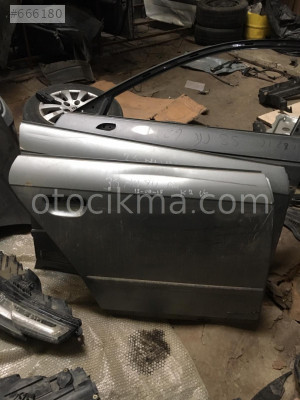 audi a4 sağ arka kapı ve audi a4 tüm çıkma yedek parçalar