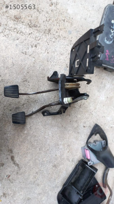Opel Corsa B Debriyaj Pedalı .Oto Erkan Ünye