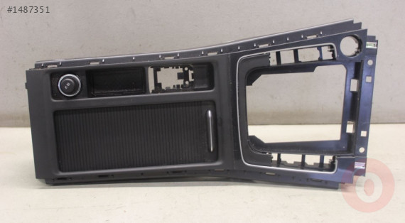 VW GOLF 7 17-18 ORTA KONSOL ÜST KAPAĞI 	5G1864263AS KMR