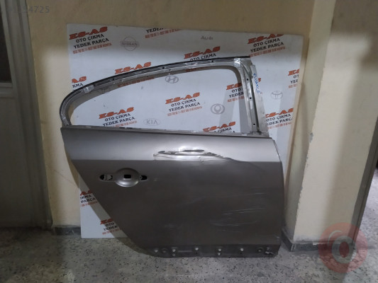 Renault Fluence Sağ arka kapı