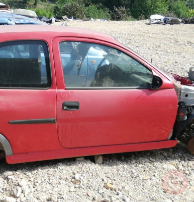 opel corsa b tek kapı sağ ön kapı