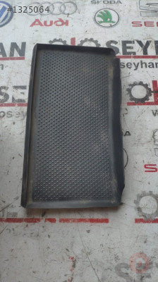 3B0858169 passat b5 göğüs orta eşya gözü kaydırmaz lastiği