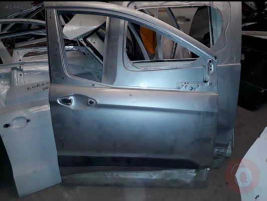 Ford courier 2015 sağ ön kapı çıkma parçalar