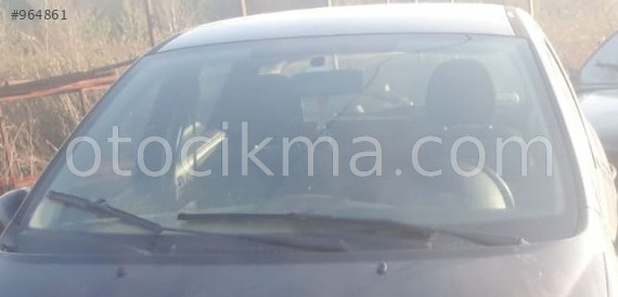 2009 model peugeot 207 1.4 benzinli çıkma ön cam