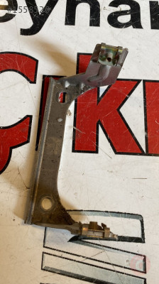 volkswagen passat b5 orta konsol bağlantı demiri