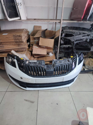 Skoda Octavia ön tampon 2017-19 orjinal çıkma parça