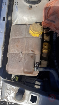 1997 model ford escort çıkma su  genleşme bidonu