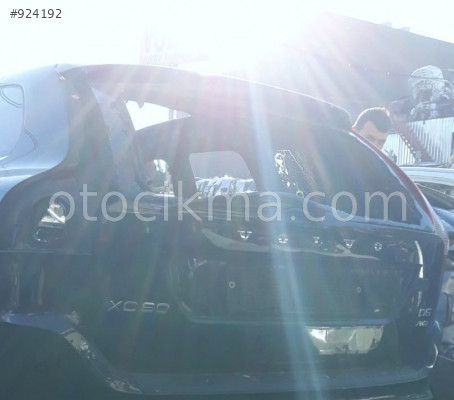 2010 VOLVO XC60 ORİJİNAL BAGAJ KAPISI.