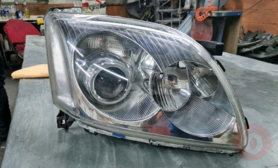 toyota avensiz çıkma sağ far