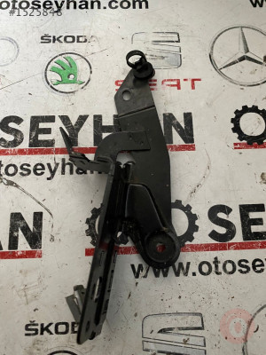 skoda scala 2020 ön bağlantı demiri braketi