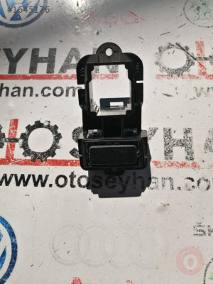 1P0863849 seat leon 2009 orta konsol ön bardaklık düğme yuva