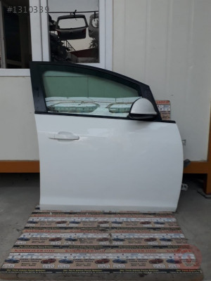 Opel astra j sag ön dolu kapı beyaz renk