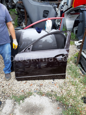 Mercedes  E  250    SOL  ÖN KAPI SEFALILAR OTO ÇIKMA