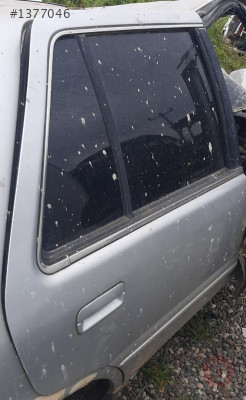 1992 hyundai excel 1.5 karburatörlü çıkma sağ arka kapı