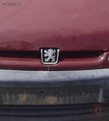 2000 peugeot partner klimalı 1.9 dizel çıkma ön panjur arma