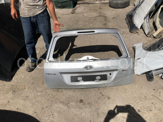 2008 Ford Fiesta arka Bağaj çıkma parça