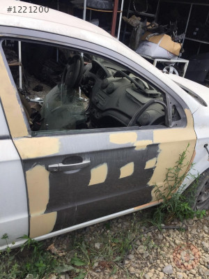 chevrolet aveo t250 çıkma sağ ön kapı.