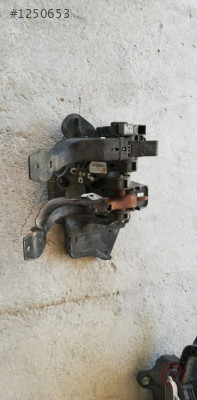 opel corsa d kasa çıkma debriyaj fren pedalı.