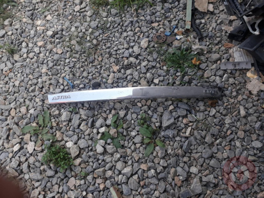 opel astra h çıkma bagaj nikelajı.
