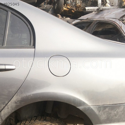 2011 HONDA CİVİC ORİJİNAL DEPO KAPAĞI.