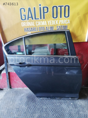 Volkswagen Passat B8 Sağ arka Kapı hatasız orjinal çıkma