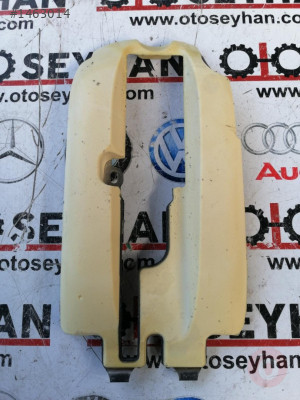 8P0880225 audi a3 direksiyon kolonu alt kaplaması ağırlığı