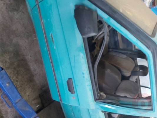 Skoda favorit on arka kapilar