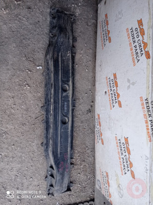 Hyundai İ30 Arka Tampon Demiri 2012-2016