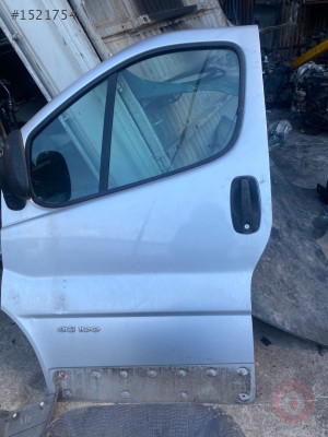 RENO TRAFİC SOL ÖN KAPI CAMI ÇIKMA