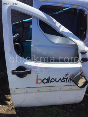 Fiat Doblo 2 Safeline Sağ Ön Kapı Döşemesi hatasız orjinal