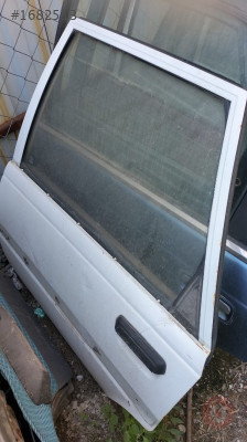 85 Toyota Corona sol arka kapı