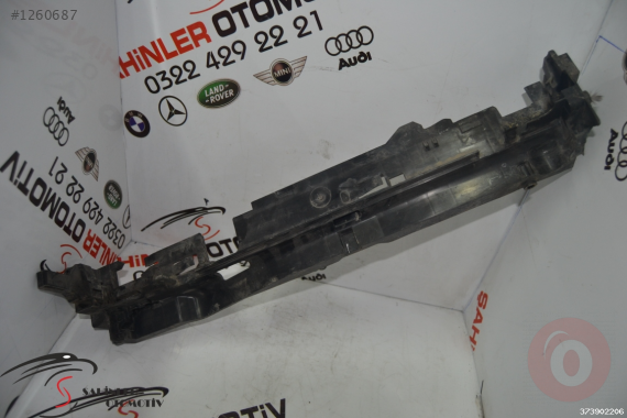 MERCEDES C SERİSİ A205 W205 RADYATÖR TUTUCU BRAKETİ SOL RADY