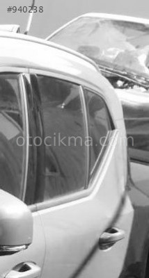 ORJİNAL VOLVO Xc40 2019 SOL ARKA KAPI CAMI