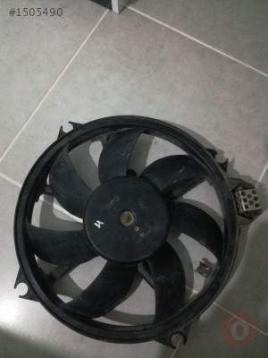 Fluence radyatör fanı orjinal çıkma.