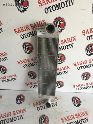 TRANSPORTER T-5 İNTERKOL RADYATÖRÜ ÇIKMA PARÇA