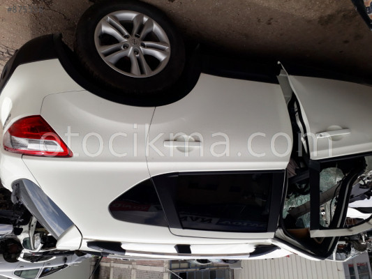 2011 NİSSAN QASHQAİ HATASIZ KESME TAVAN ARKA.