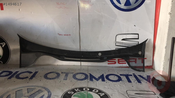 2012 VW POLO HATASIZ ORJİNAL ÇIKMA ÖN CAM IZGARASI