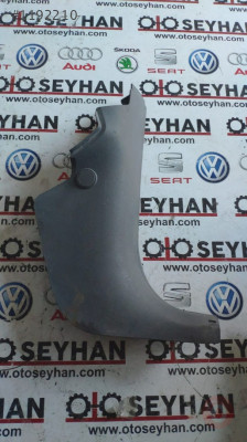 4M51-02348 ford focus 2 sağ ön direk alt kaplaması
