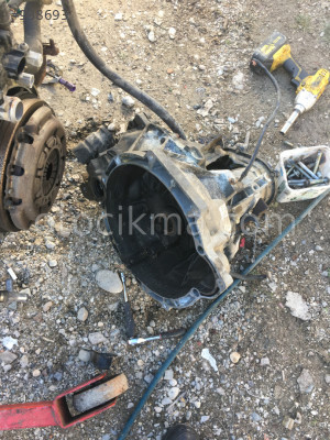 Ford focus 1.6 benzinli temiz sanziman