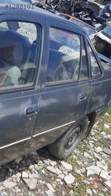 1996 model daewoo nexia 1.5 çıkma sol arka dolu kapı