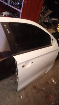 peugeot 301 çıkma ufak hasarlı sağ ön dolu kapı