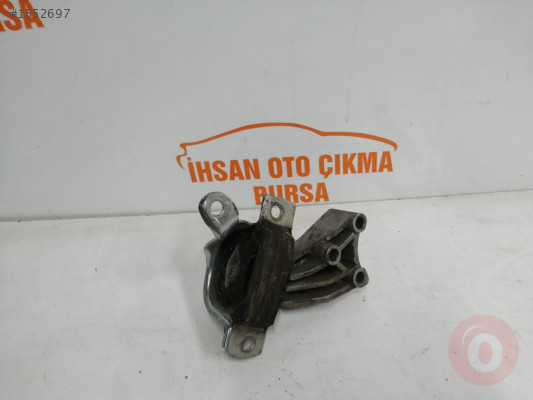 Fiat punto evo sağ motor kulağı orijinal