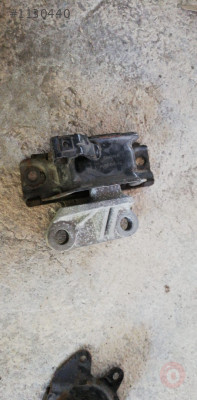 opel corsa d çıkma sol motor kulağı.