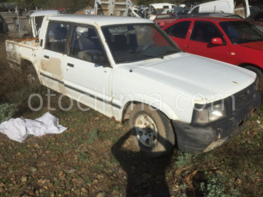MAZDA B 2500 SAĞ ÖN KAPI