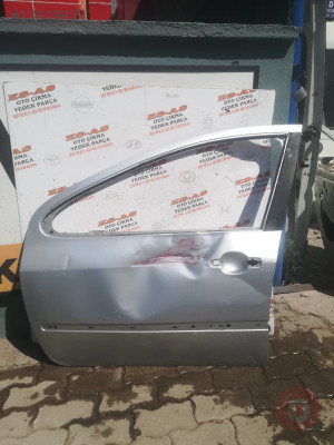 Peugeot 307 sol ön kapı